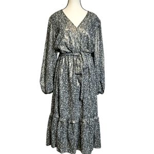 𝅺MIDI dress Size Large Long sleeve Floral pattern